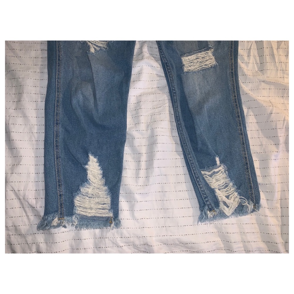 High Rise Ripped Jeans - Picture 2 of 3